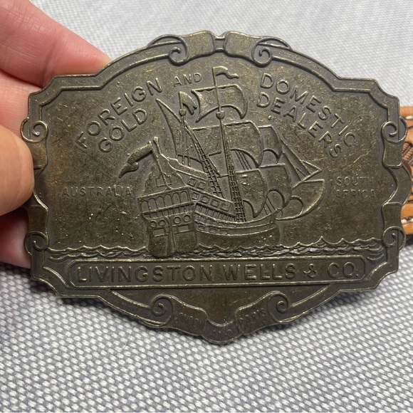 Vintage Livingston Wells&Co Nautical Gold Dealers w/Tooled Leather Hibiscus Belt - Picture 4 of 14
